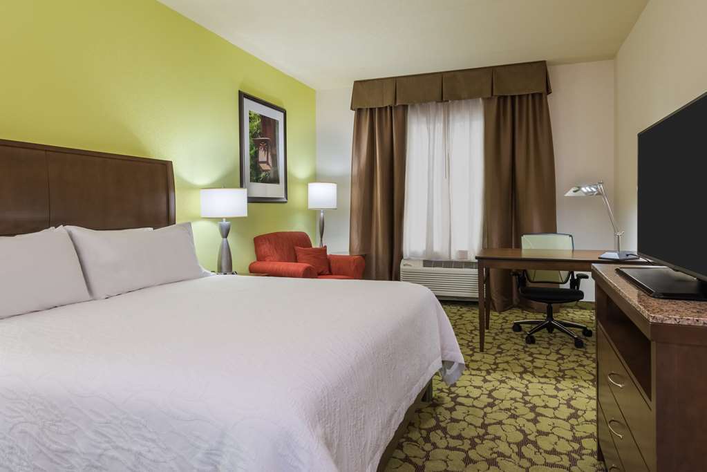 Hilton Garden Inn Wayne Room photo